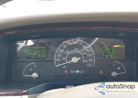 2005 Lincoln Town Car Signature from USA, damaged, VIN 1LNHM81W95Y635084